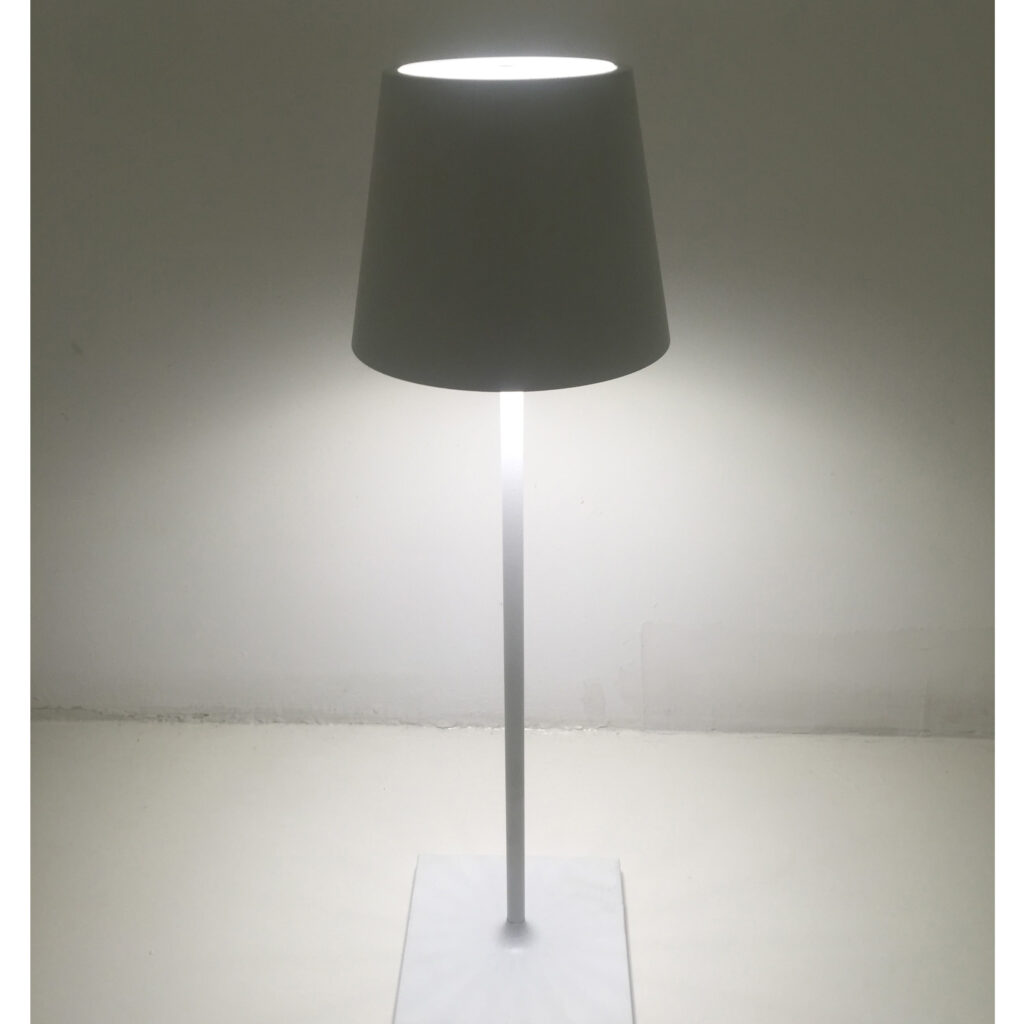 OUTDOOR TABLE LAMPS