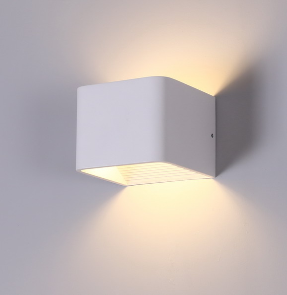 ĐÈN TƯỜNG LED